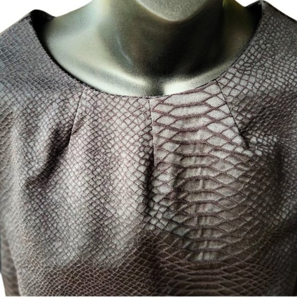🌸4/$20🌸 Faux Snake Leather Boxy  Crop Top - Picture 1 of 14